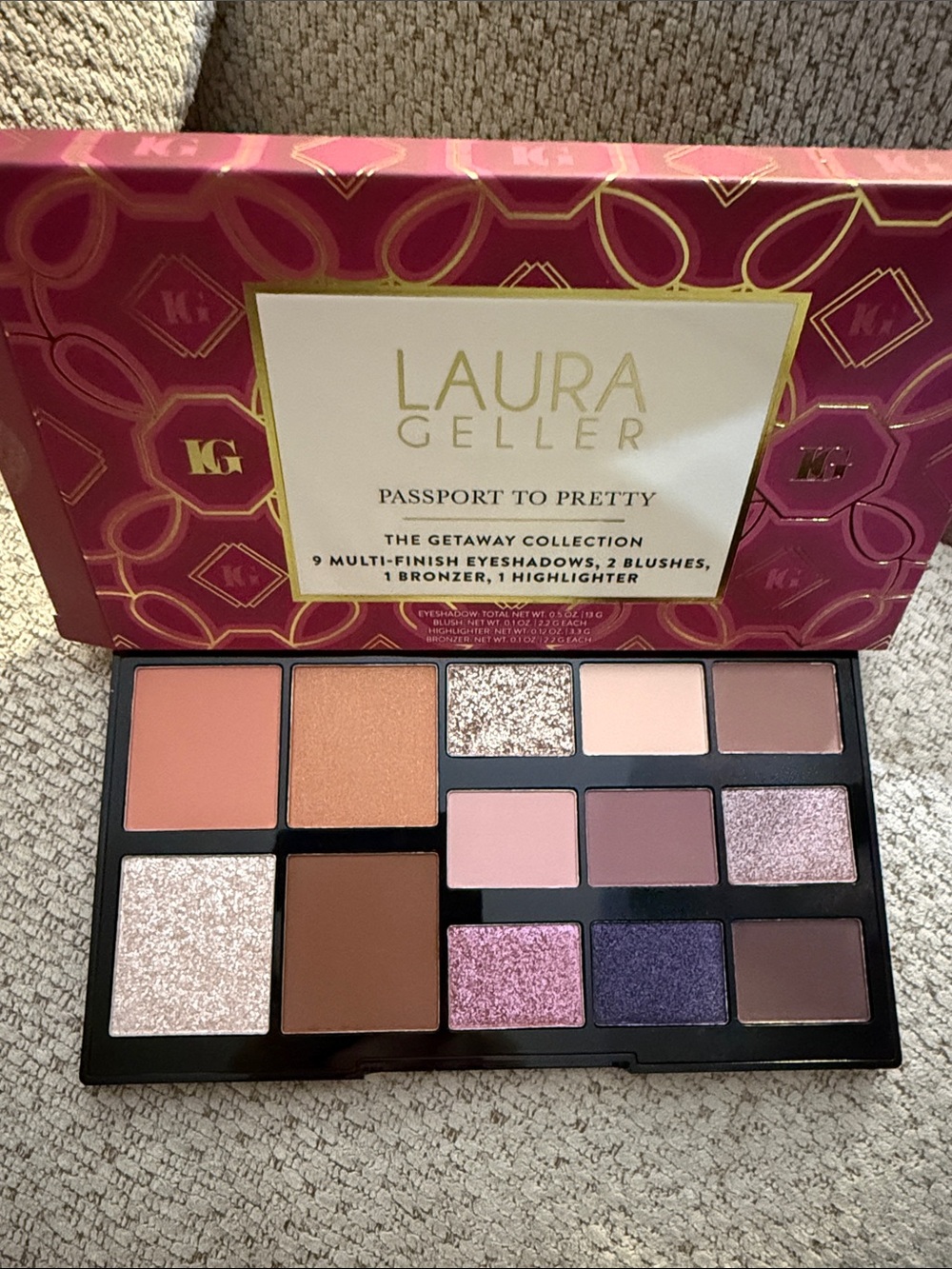 Laura Geller Passport to Pretty Pallet with brush